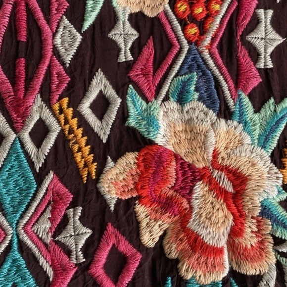 Johnny Was Embroidered Tunic Top Aztec Floral Bohemian Blouse Colorful Pattern - Picture 6 of 7